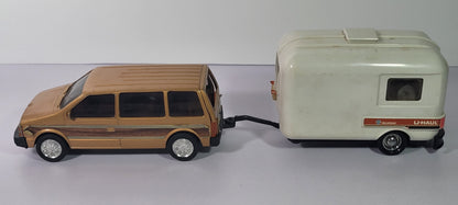 Plymouth Voyager Magic Wagon Promo U-Haul Vacationer Diecast Minivan Rare Vtg