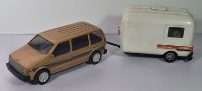 Plymouth Voyager Magic Wagon Promo U-Haul Vacationer Diecast Minivan Rare Vtg