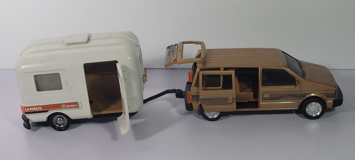 Plymouth Voyager Magic Wagon Promo U-Haul Vacationer Diecast Minivan Rare Vtg