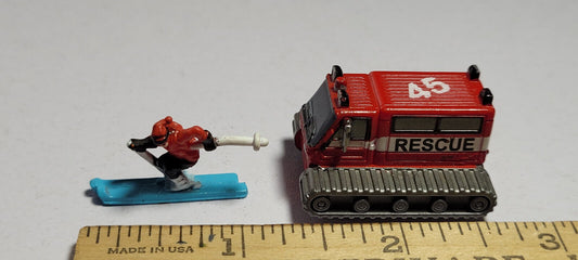 Ski Patrol Skiier Sno Trac Rescue 45 Red lot Galoob Micro Machines Rare Vintage