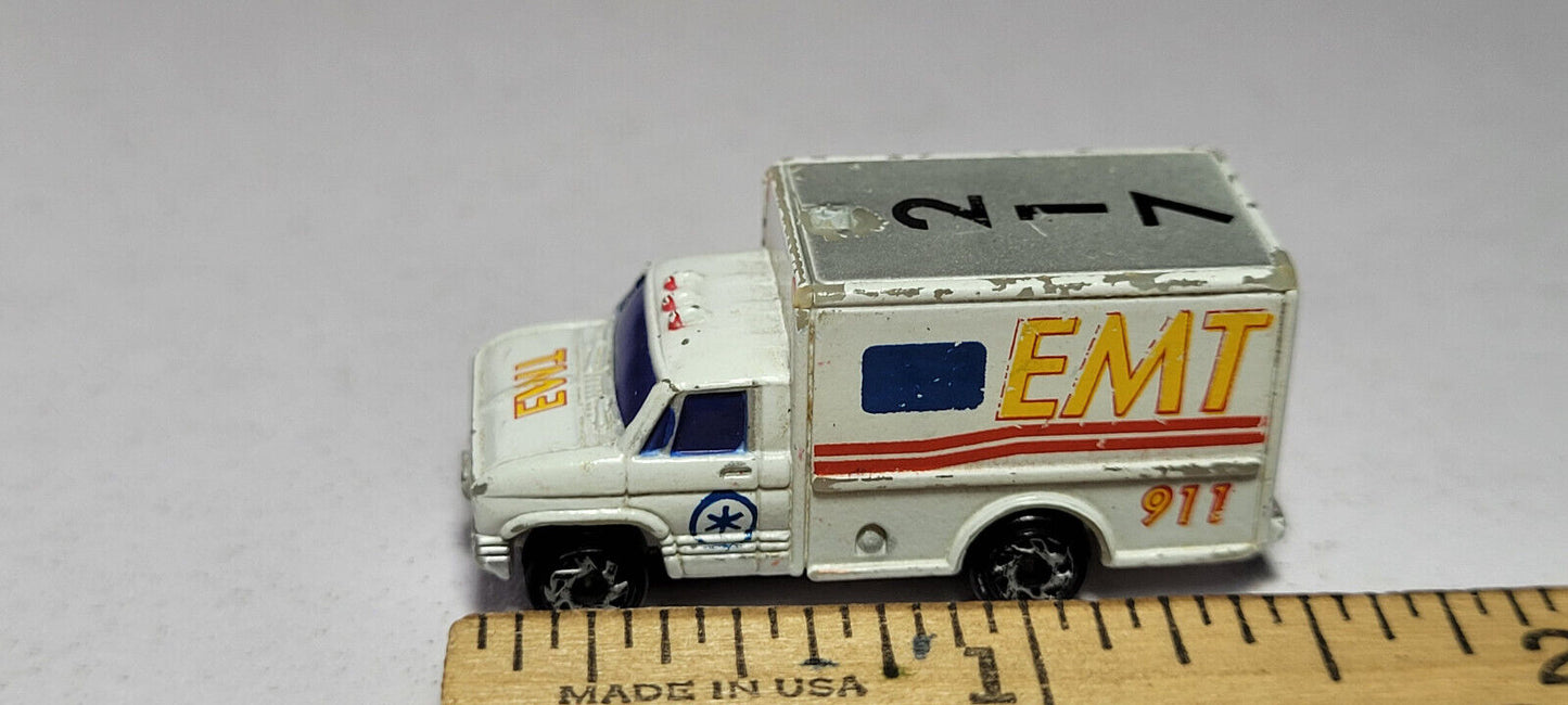 Ford Van EMT Ambulance 217 911 Galoob Micro Machines Rare Vintage